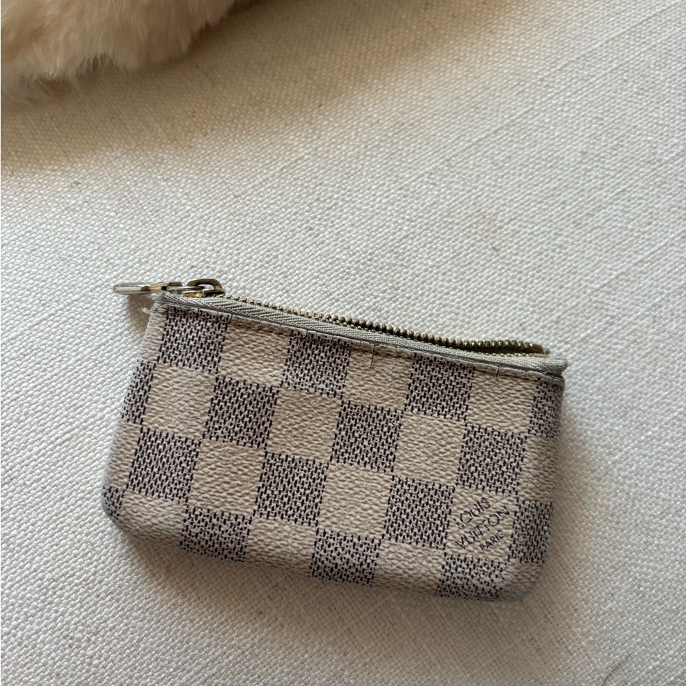 Louis Vuitton Gray and Cream Checkered Pouch